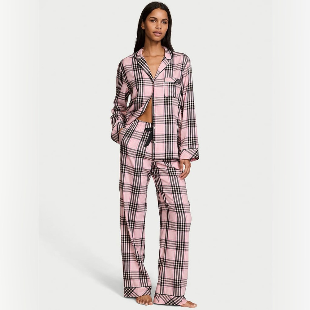 Victoria’s Secret Flannel Long Pajama Set